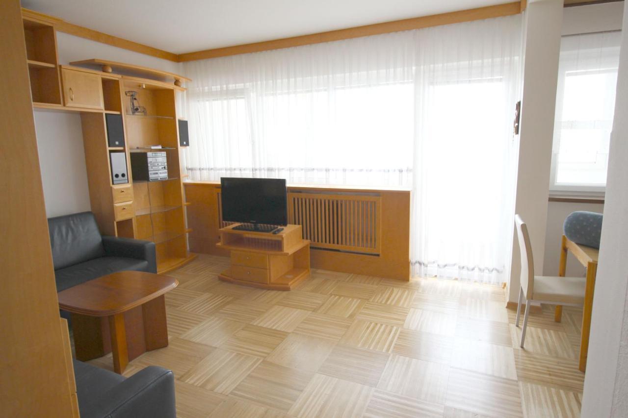 Geraeumige Ferienwohnung Im Zentrum Санкт-Пёльтен Экстерьер фото